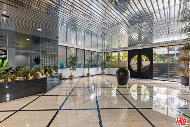 Building Photo - 12000 Goshen Ave