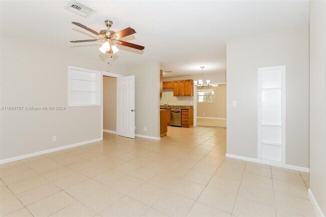 Building Photo - 3323 Florida Blvd