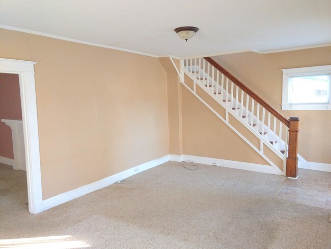 Building Photo - 114 Valley View