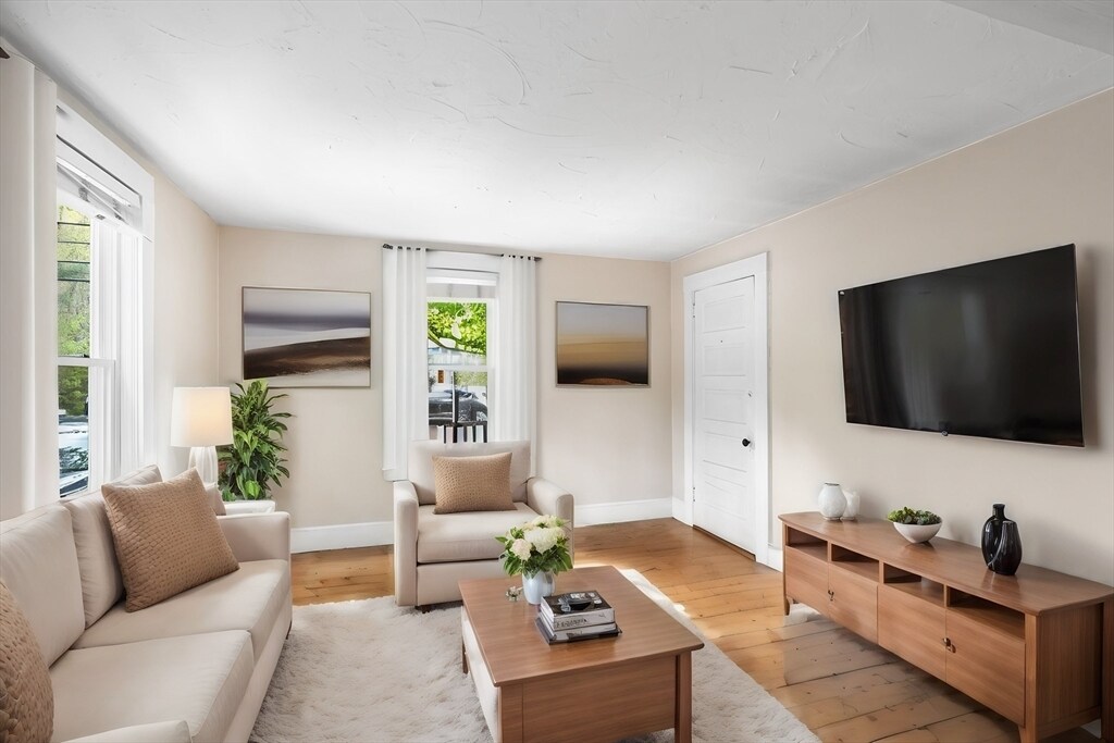 Photo - 94 King St (Hanover, MA)