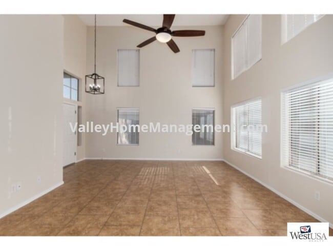 Building Photo - SPACIOUS 4/3 IN ARROWHEAD RANCH!!!