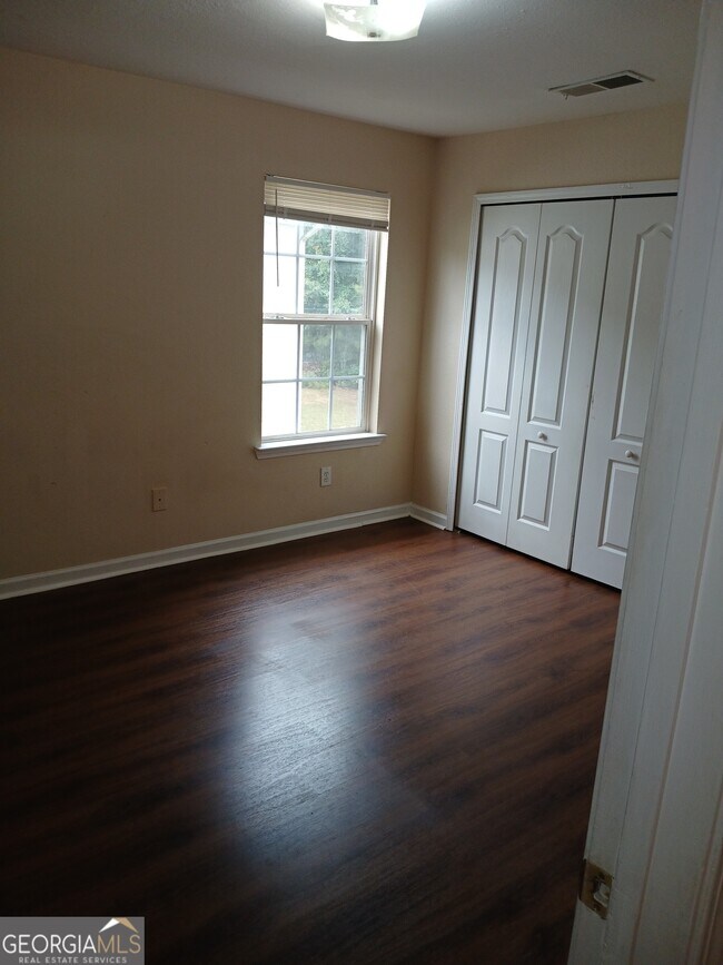 Foto del edificio - 125 Lakeview Trail