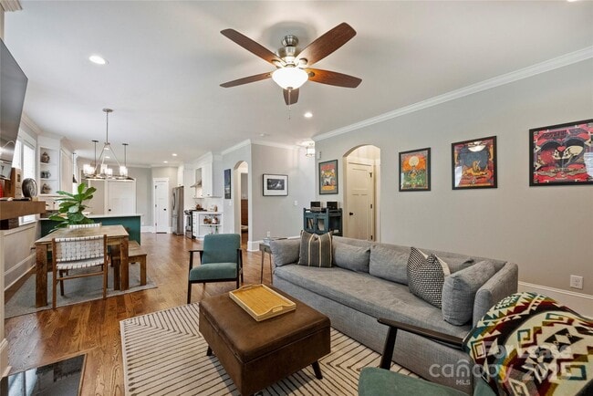 Foto del edificio - 126 N Smallwood Pl