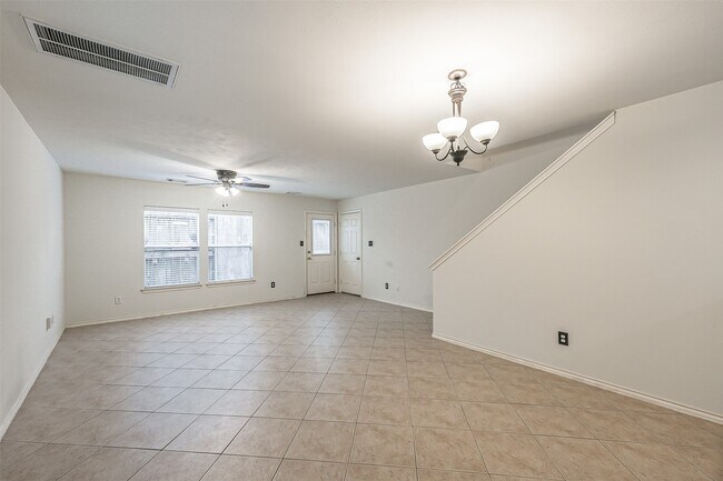 Foto del edificio - 1726 Redwing Pines Dr
