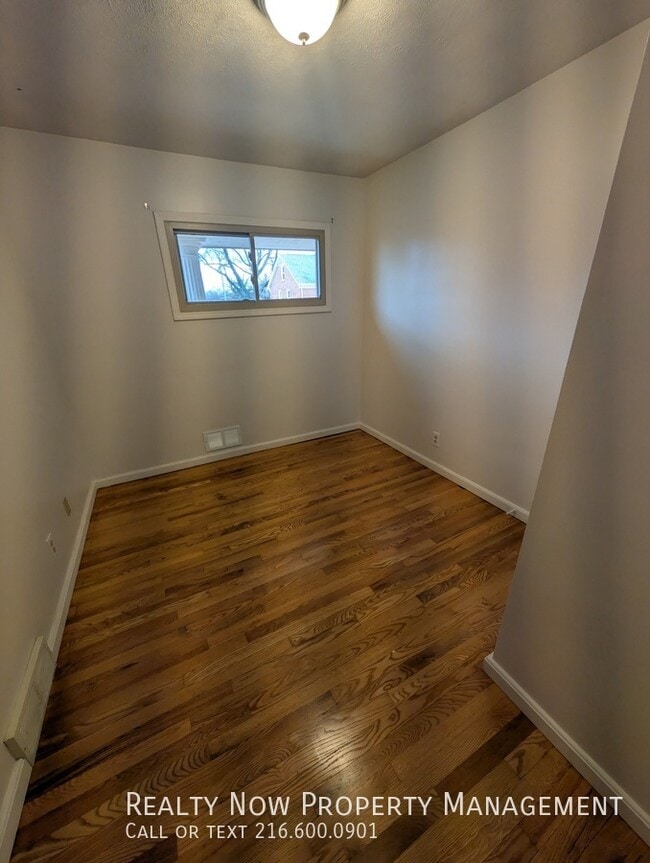 Foto del edificio - 15334 Triskett Rd