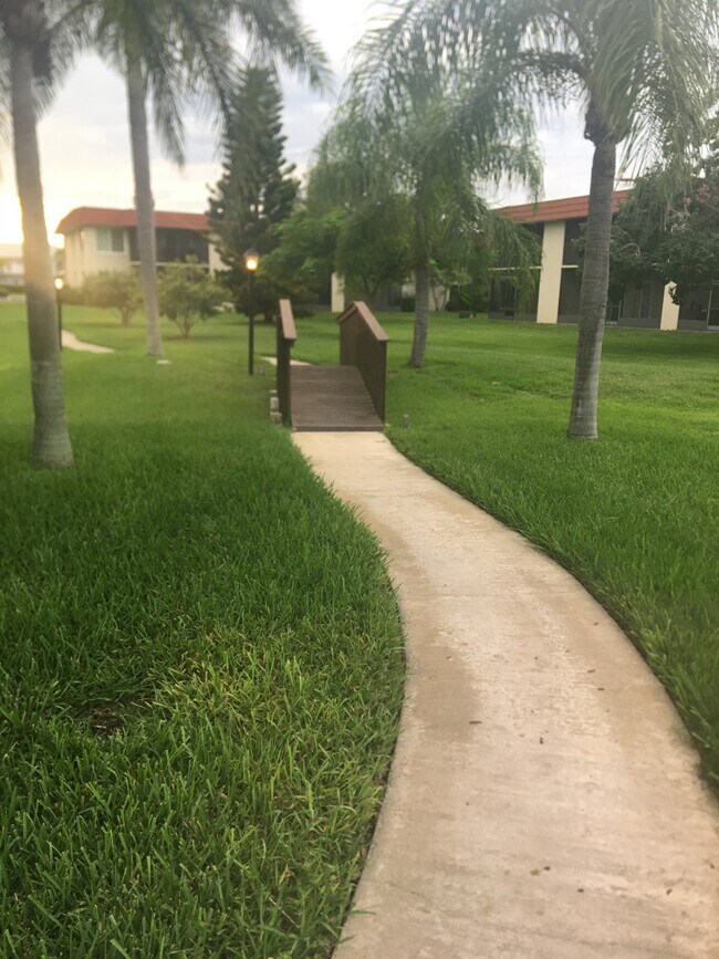 Foto del edificio - 201 Saint Lucie Ln