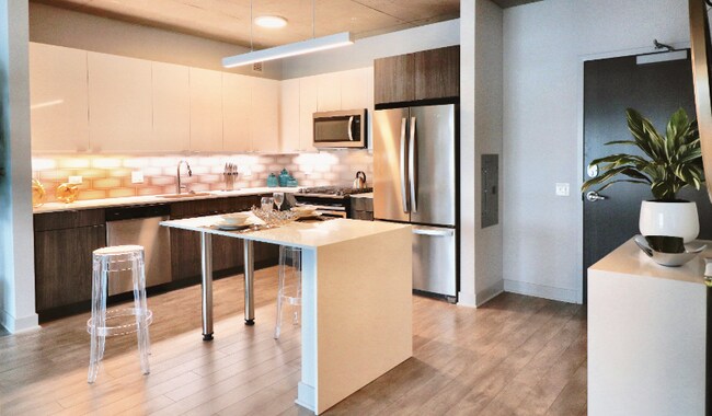 Foto del edificio - 1001 W Addison St