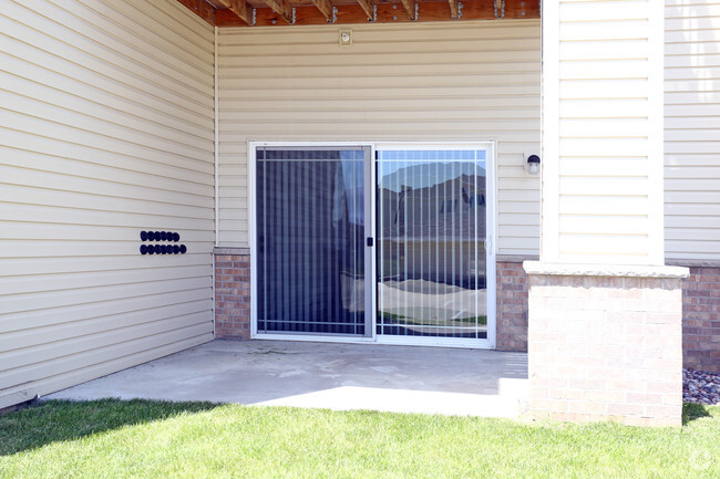 Fountains at Greenhill/2 Bedroom with Garage photo'