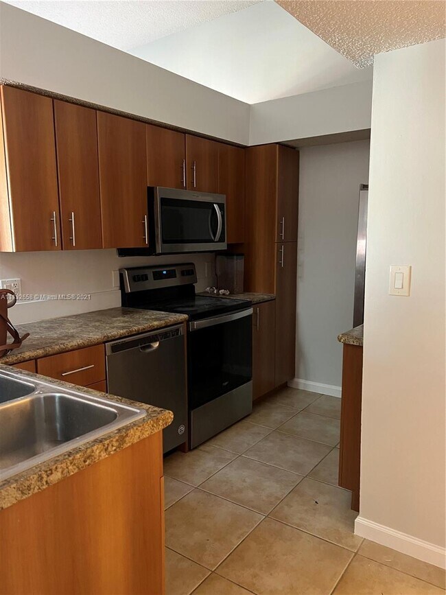 Building Photo - 1335 Crystal Way