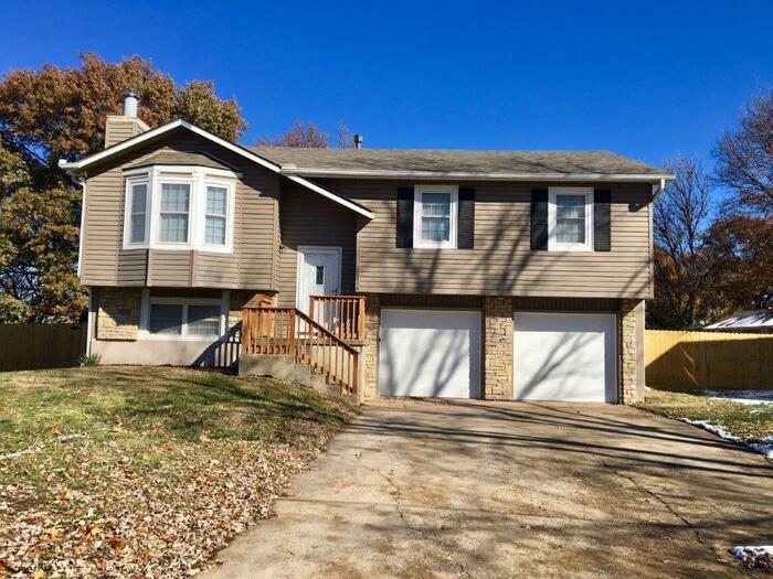 12314 S Locust Cir, Olathe, KS 66062 House for Rent in Olathe, KS