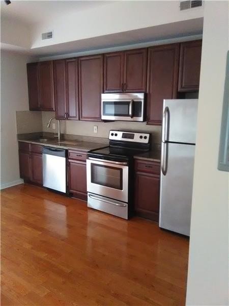 Building Photo - 2135 N Uber St