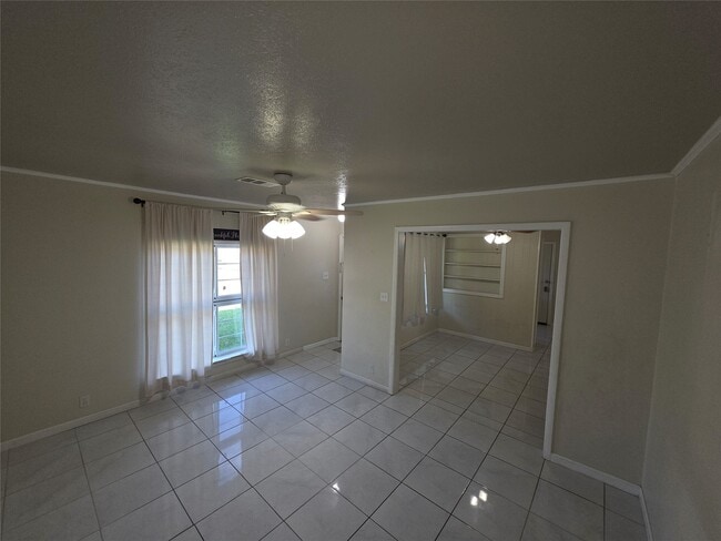 Building Photo - 10315 Carthage Dr