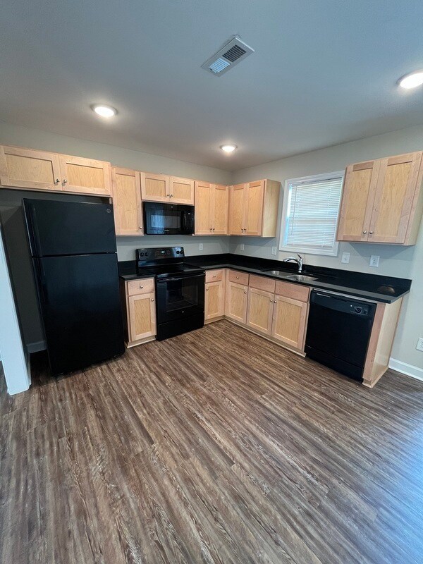 559 Walter St, Kannapolis, NC 28083 Condo for Rent in Kannapolis, NC