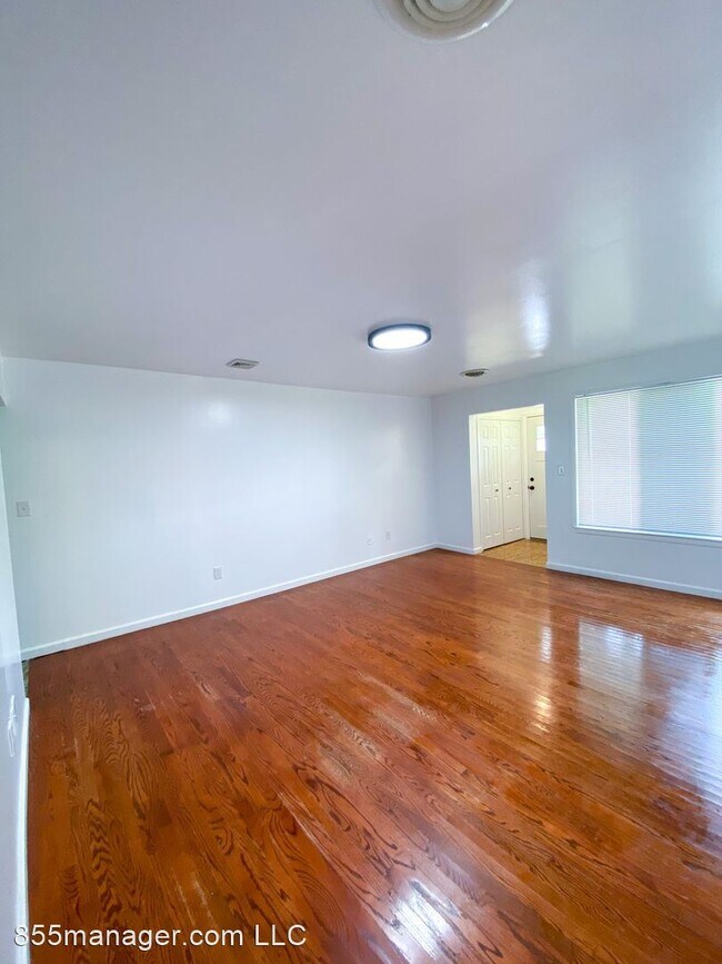 Building Photo - 3 br, 1.5 bath House - 1907 Kirkton Dr
