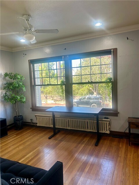 Foto del edificio - 2121 James M Wood Blvd