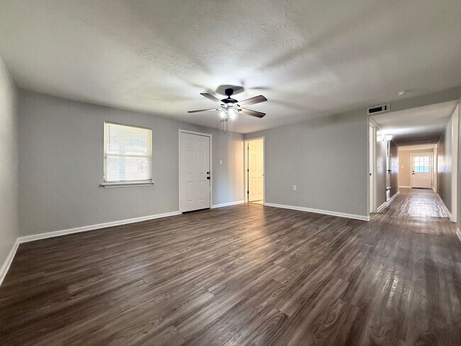 Foto del edificio - 3711 Bowers St
