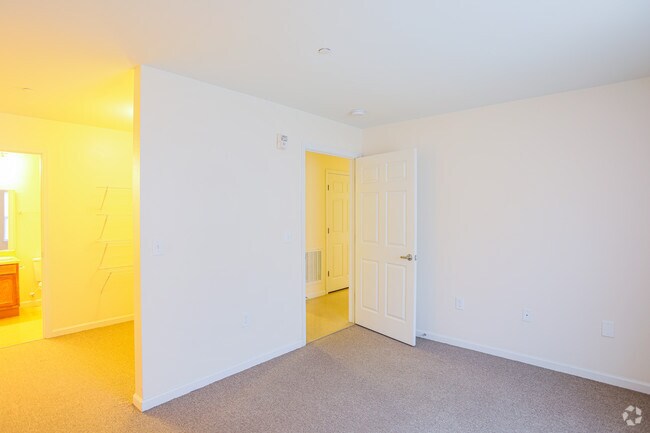 2HAB, 2BA - Puddledock Place