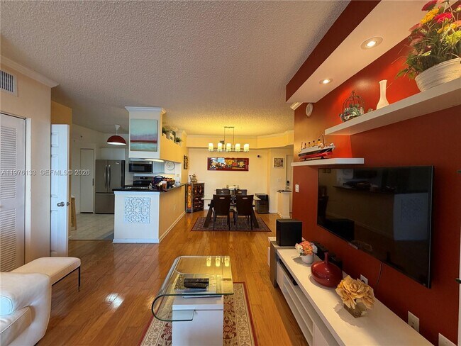 Foto del edificio - 17100 N Bay Rd