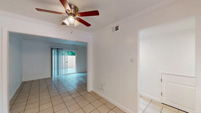 Foto del edificio - 18233 Happy Ln