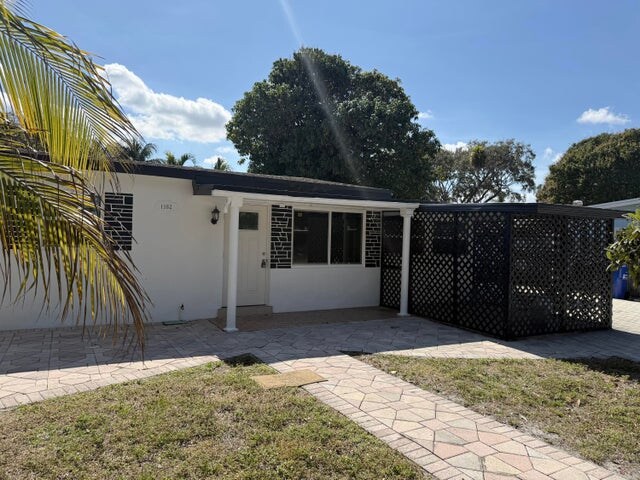 Foto del edificio - 1382 NE 28th St