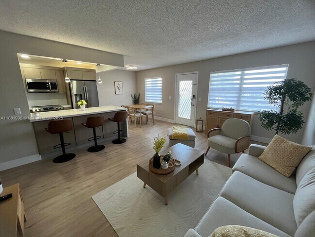 Foto del edificio - 13255 SW 9th Ct