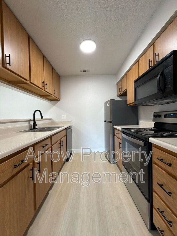 Foto del edificio - 2380 N 44th St