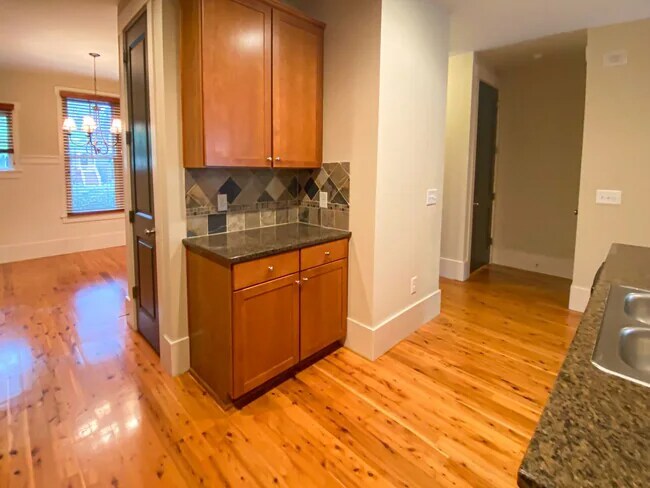 Foto del edificio - 1181 Great Ridge Pkwy