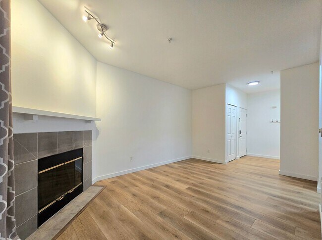 Foto del edificio - 1 Bedroom 1 Bathroom Condo in Bothell - Pet Friendly!