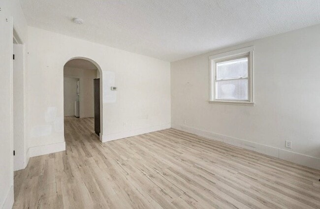 Building Photo - 138 Allanburg Rd