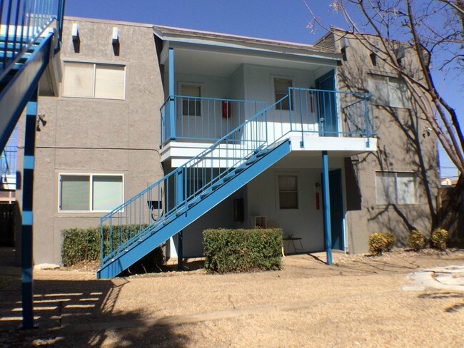 Building Photo - 3405 Helms St