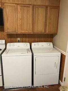 Foto del edificio - 148-150 W Edgewood Cir