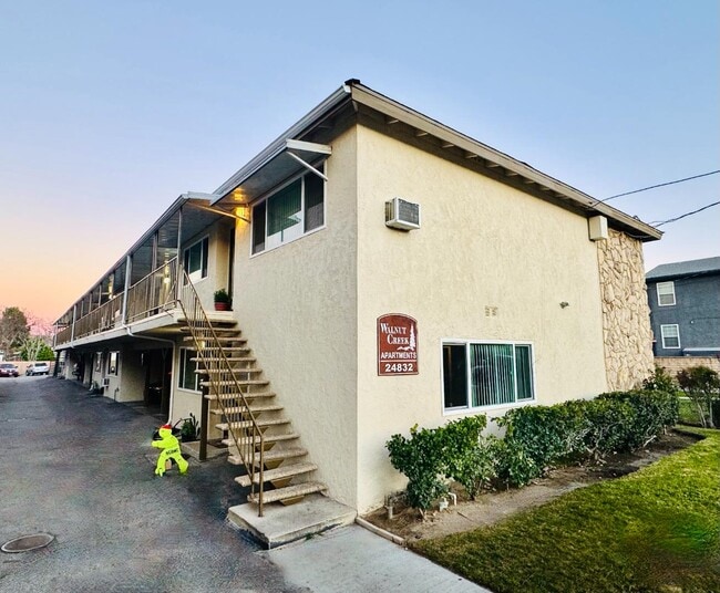 Foto del edificio - 24836 Walnut St