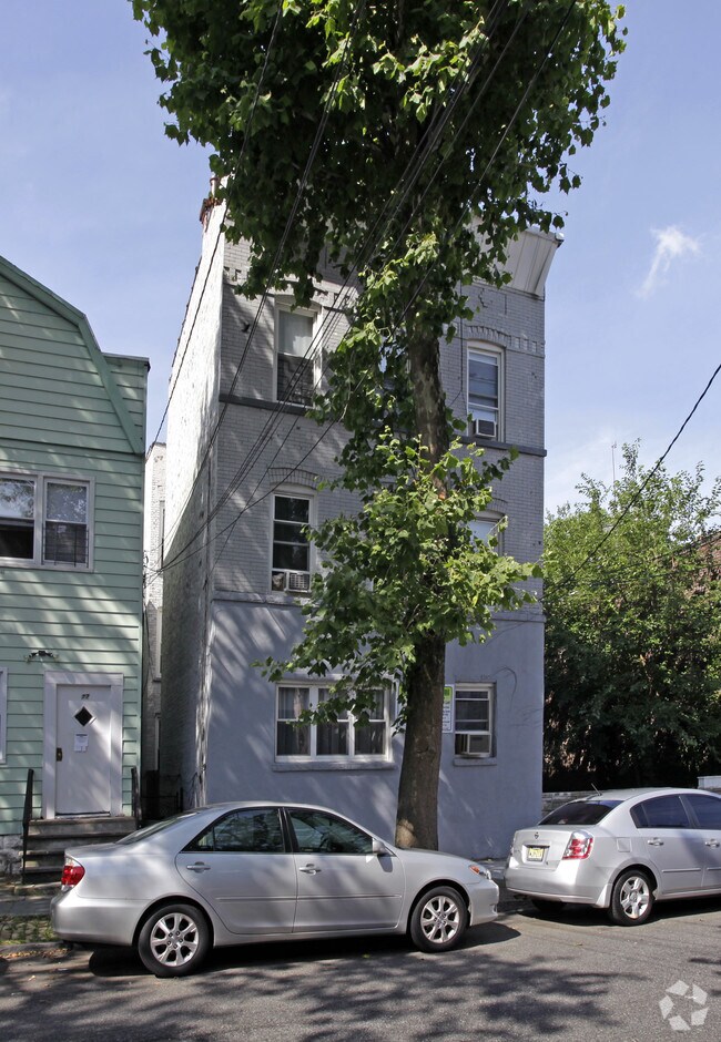 Building Photo - 79 Williams Ave