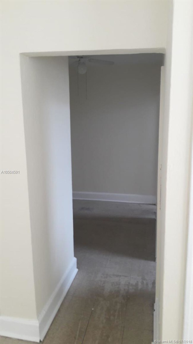 Foto del edificio - 1644 SW 4th St