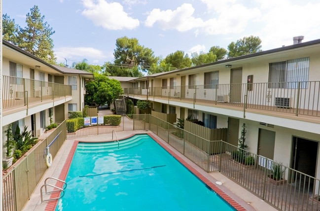 Piscina - Vista Park Apartments