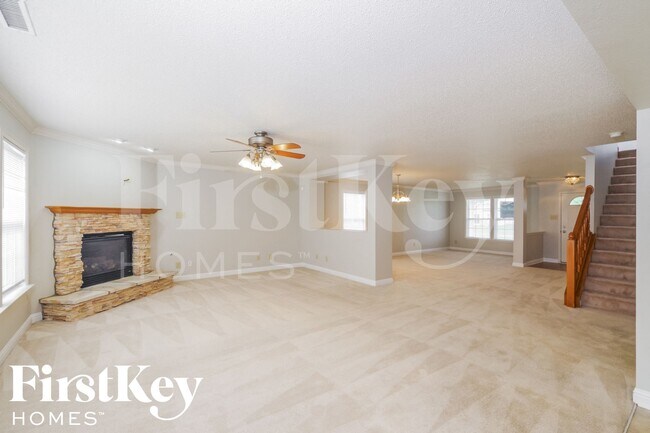 Foto del edificio - 861 Southern Pines Dr