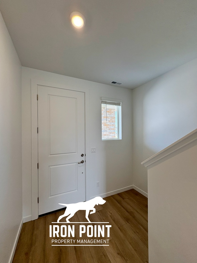 Building Photo - 8271 W White Willow St
