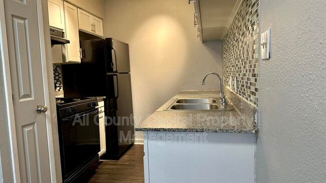 Photo - 5426 Menchaca Road, Arya Apartment