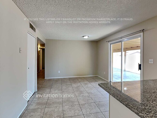Foto del edificio - 7140 W North Ln