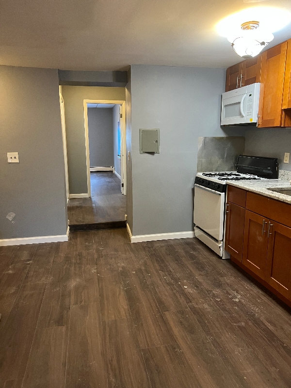 Foto del edificio - 421 Dickinson St