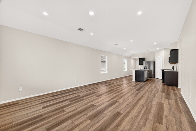 Building Photo - 1710 Legacy Hills Dr