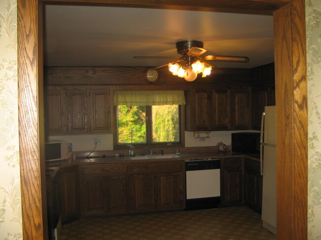 Building Photo - 171 Wolf Dr