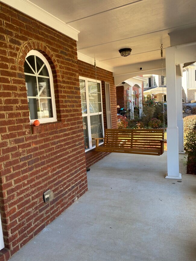 Building Photo - 4383 Pond Edge Rd
