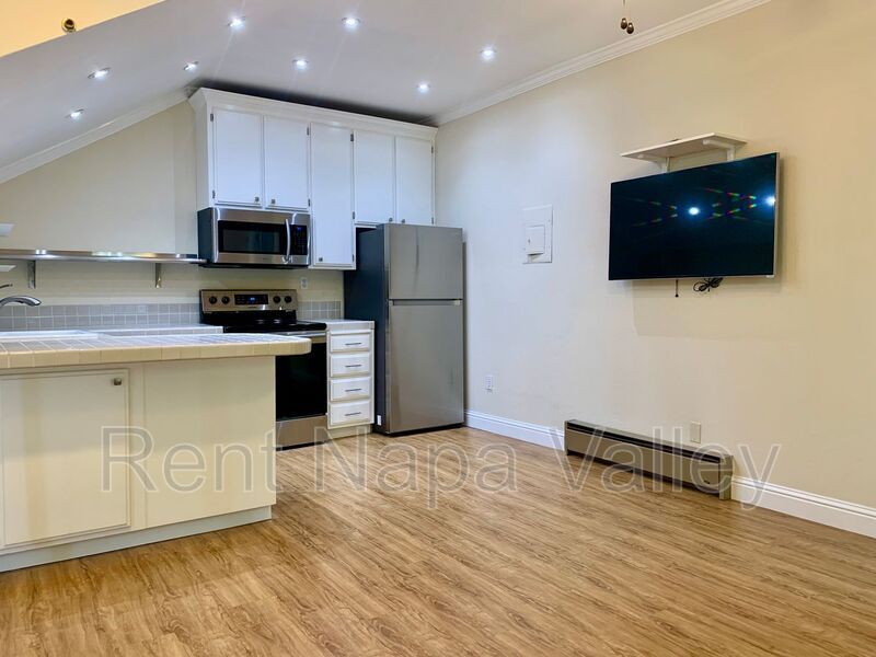 1133 Edwards St Unit Apt D, St. Helena, CA 94574 Condo for Rent in St