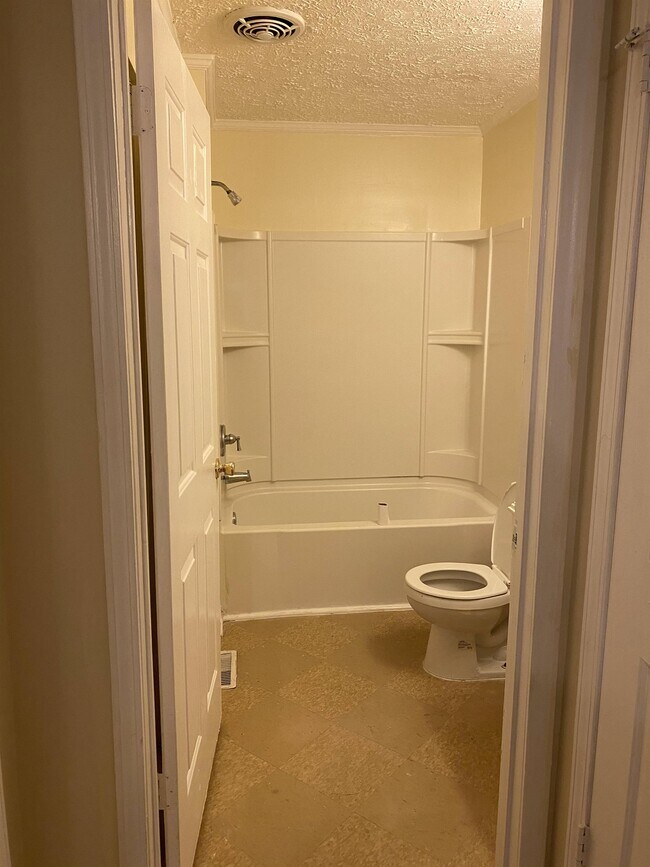 Foto del edificio - 1673 Audrey Pl NW