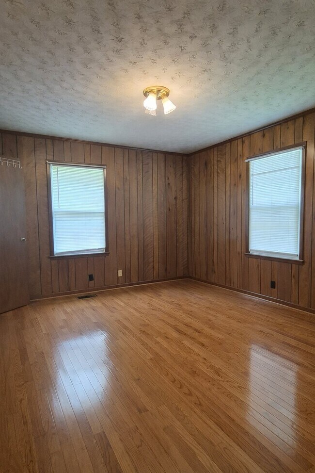 Foto del edificio - 3384 Freeman Hollow Rd