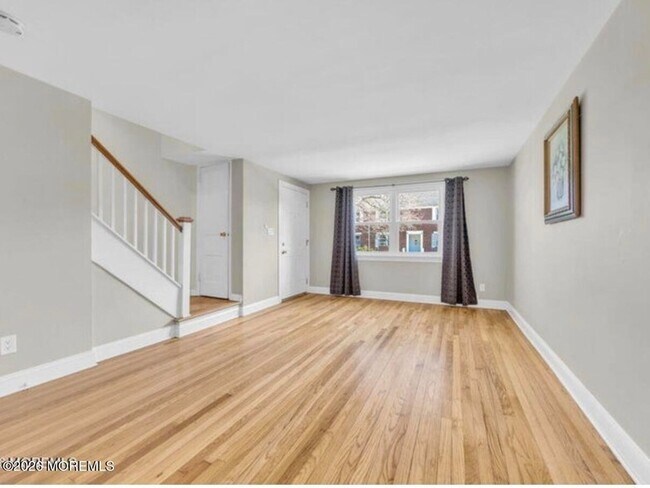 Foto del edificio - 317-325 N Bath Ave