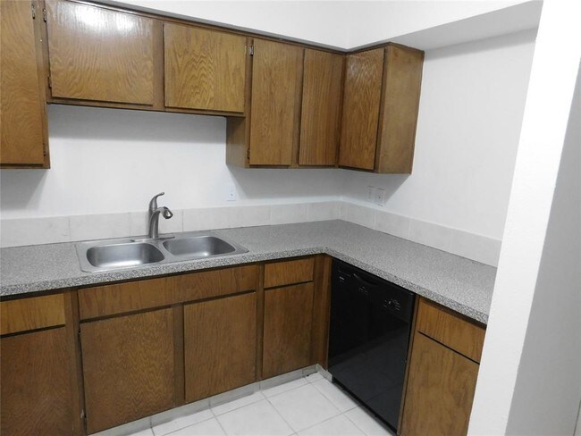 Building Photo - 2333 Bering Dr