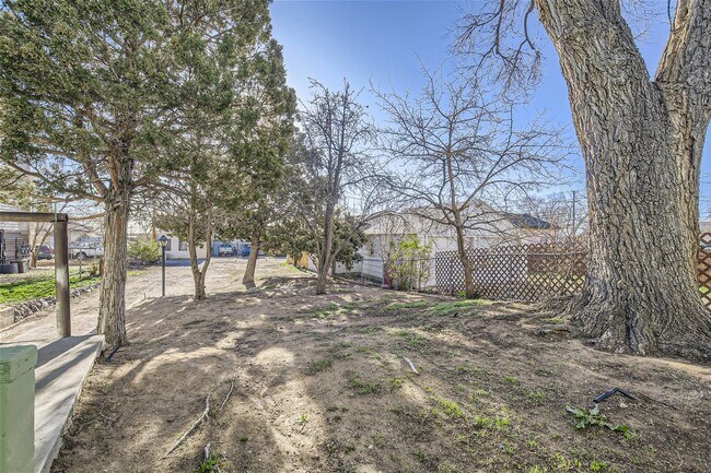 Building Photo - 2130 5th Avenue