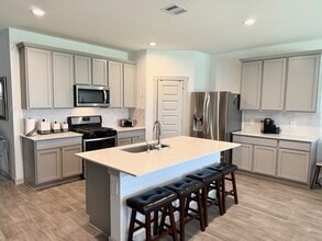 Building Photo - 6927 Morales Way
